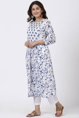 Blue Fiza Floral Printed Gathered Kurti with Straight Pants 2