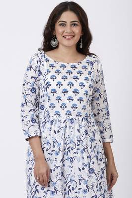 Blue Fiza Floral Printed Gathered Kurti with Straight Pants 3