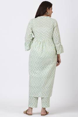 Green Gul Trails Gathered Kurti with Printed Straight Pants 5