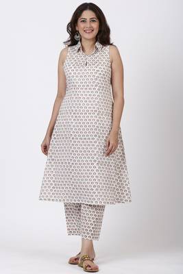 Pink Printed Floral Collared Kurti with Printed Straight Pants 1