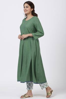 Shaded Jade Front Pleat Kurti with Straight Pants 2