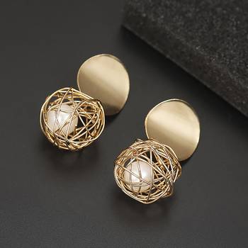 Gold earrings 5