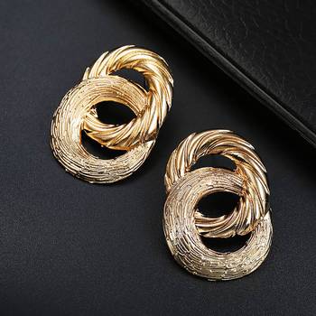 Gold earrings 1