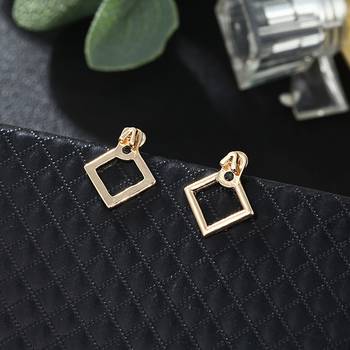 Gold earrings 2