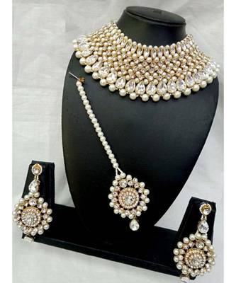 Off White Kundan Necklace Sets 1