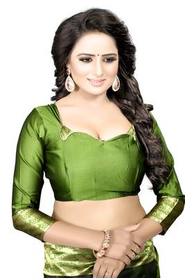 Green Woven Banarasi Saree With Blouse 4