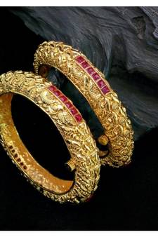 Matt Finishing Gold Plated Kada With Openable Skrew