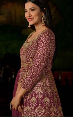 Magenta embroidered georgette semi stitched salwar with dupatta 2