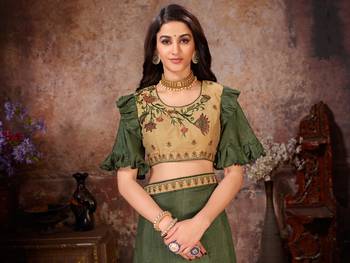 Green printed georgette saree with blouse 4