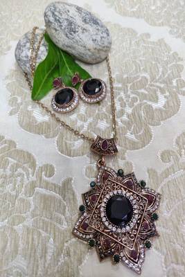 Black and Antique Gold Necklaces 1