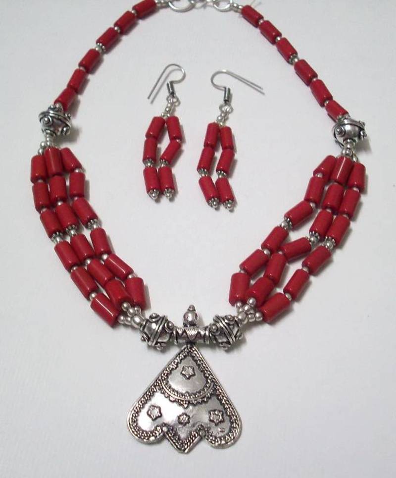 Coral Oxidized Necklace 002