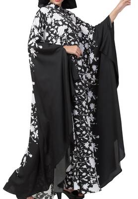 Crepe Black And White Printed Irani Kaftan 4