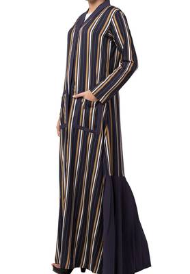 Long Dress With Front Pockets And Contrast Pleated Bottom Made In Crepe And Moss Fabric 4