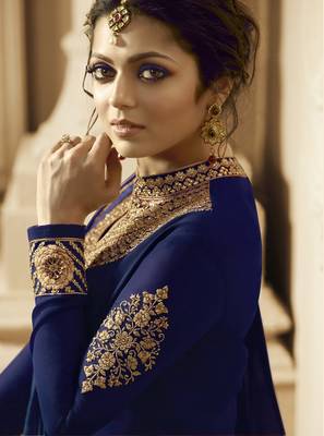 Blue Embroidered Georgette Salwar With Dupatta 3