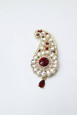 Red diamond brooch 1