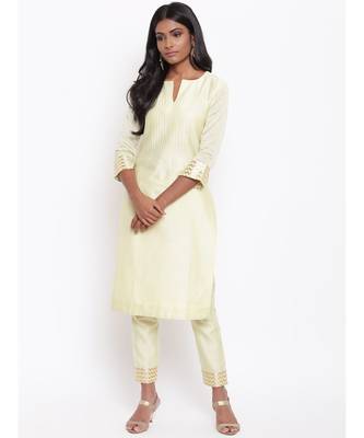 Green Foil Pin-Tucks Kurta Set 1