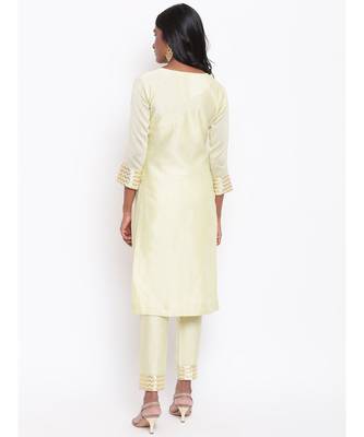 Green Foil Pin-Tucks Kurta Set 4