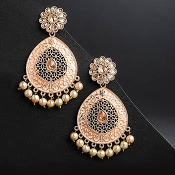 Yellow pearl earrings 1