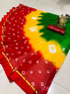 Green printed chiffon saree with blouse 2