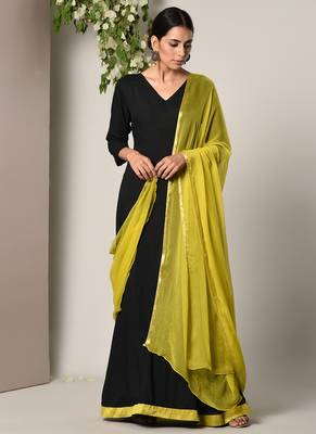 Black Green Border Dress Green Chiffon Dupatta Set 1