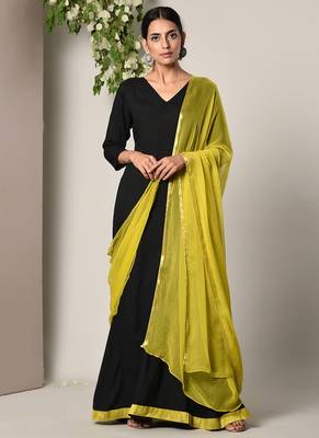Black Green Border Dress Green Chiffon Dupatta Set 2