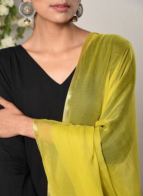 Black Green Border Dress Green Chiffon Dupatta Set 5