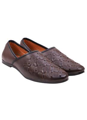  Casual Ethnic Brown Juttis Shoes For Men 4