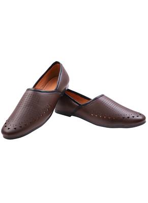  Casual Ethnic Brown Mojari Shoes For Men 1