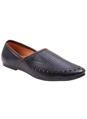  Casual Ethnic Black Mojari Shoes For Men 3