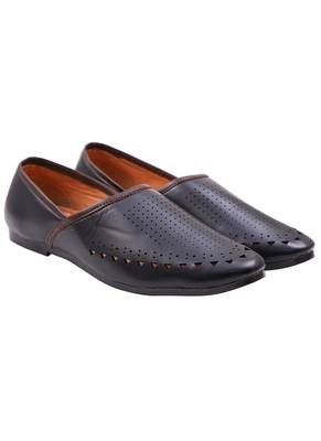  Casual Ethnic Black Mojari Shoes For Men 4