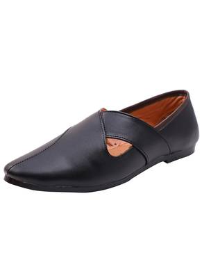  Casual Ethnic Black Juttis Shoes For Men 2