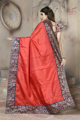 Red woven silk blend saree with blouse 2