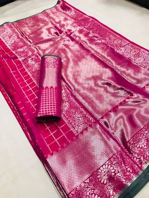 Pink woven silk blend saree with blouse 1