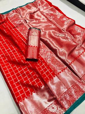 Red woven silk blend saree with blouse 1