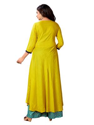 Blissta Parrot Green Rayon Slub Embroidered Anarkali Kurti For Women 3