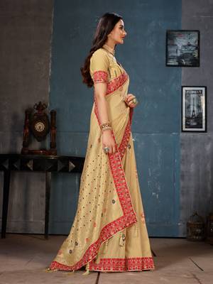Beige woven cotton silk saree with blouse 3