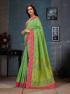 Green woven cotton silk saree with blouse 2