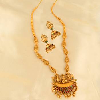 Gold necklaces 1
