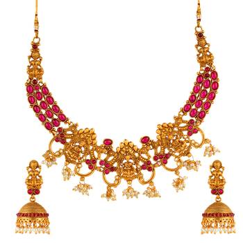 Red necklaces 4