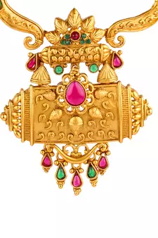 gold necklaces