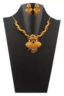 gold necklaces