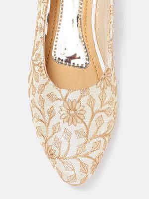 Women's Ethnic Beige Ballerinas 6