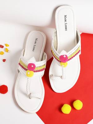 Women's Ethnic White Flats 1
