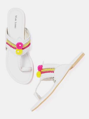 Women's Ethnic White Flats 2