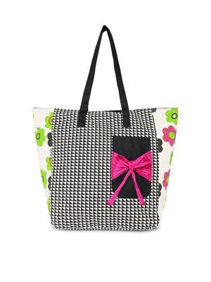 balck and white canvas bag 1