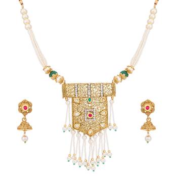 Gold emerald  necklaces 2