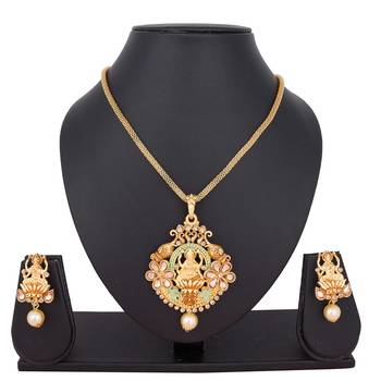 Gold diamond necklaces 1