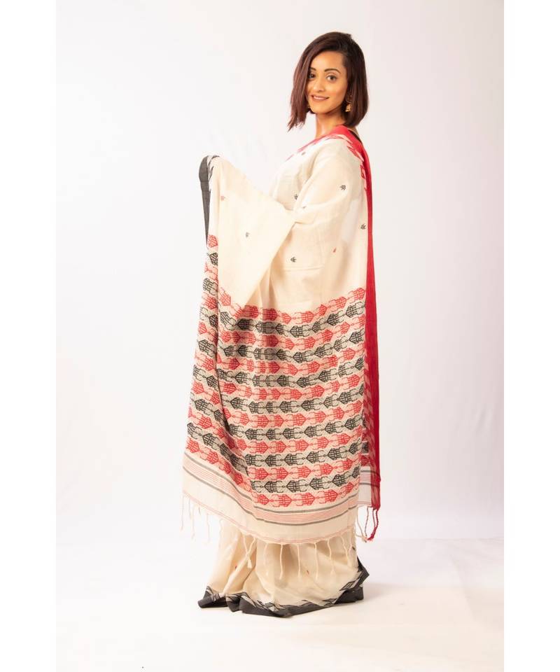 White Bengal Cotton Jamdaani saree with blouse