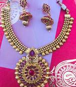 Pink necklace-sets