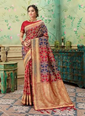 Crimson woven banarasi silk saree with blouse 1